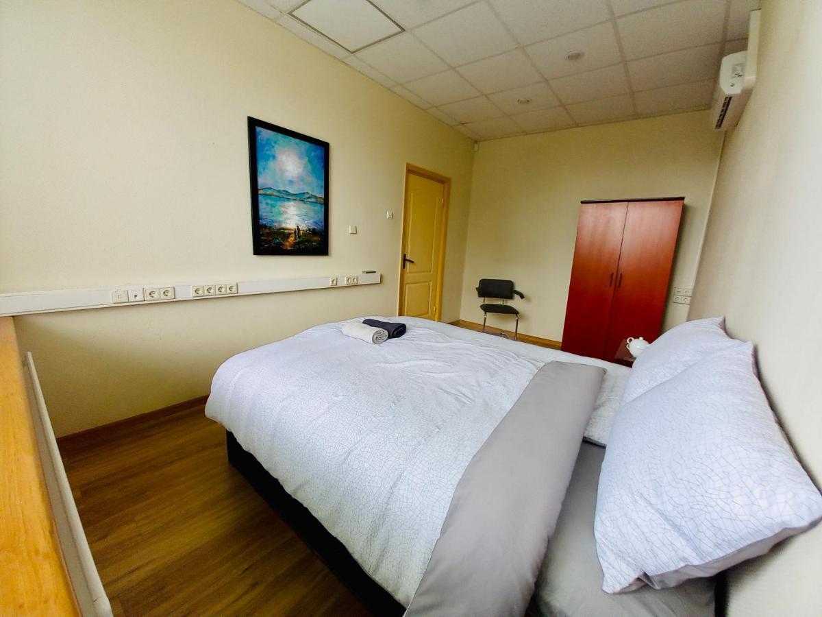 Hostelis R27 Aizpute Exteriör bild