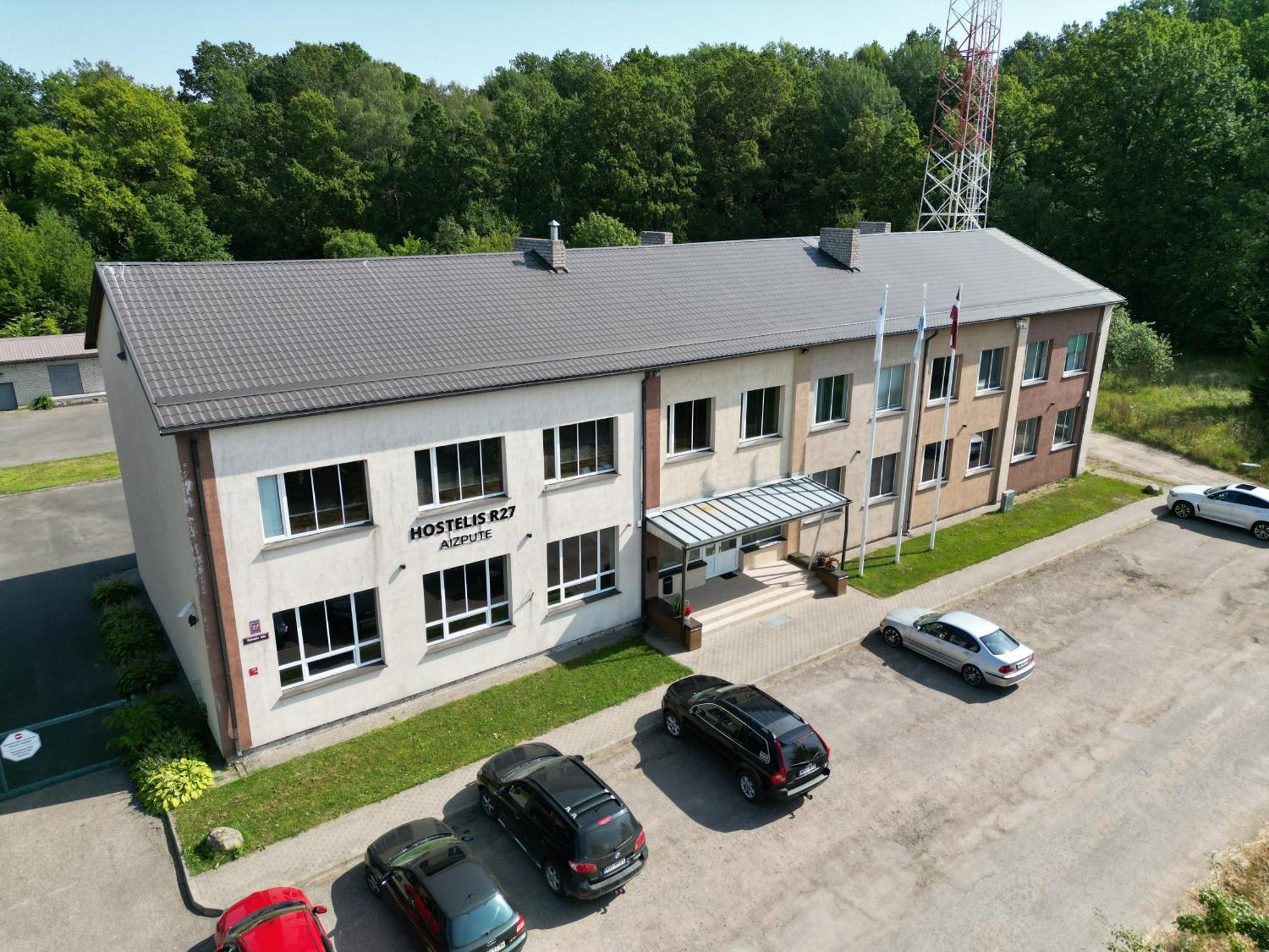 Hostelis R27 Aizpute Exteriör bild